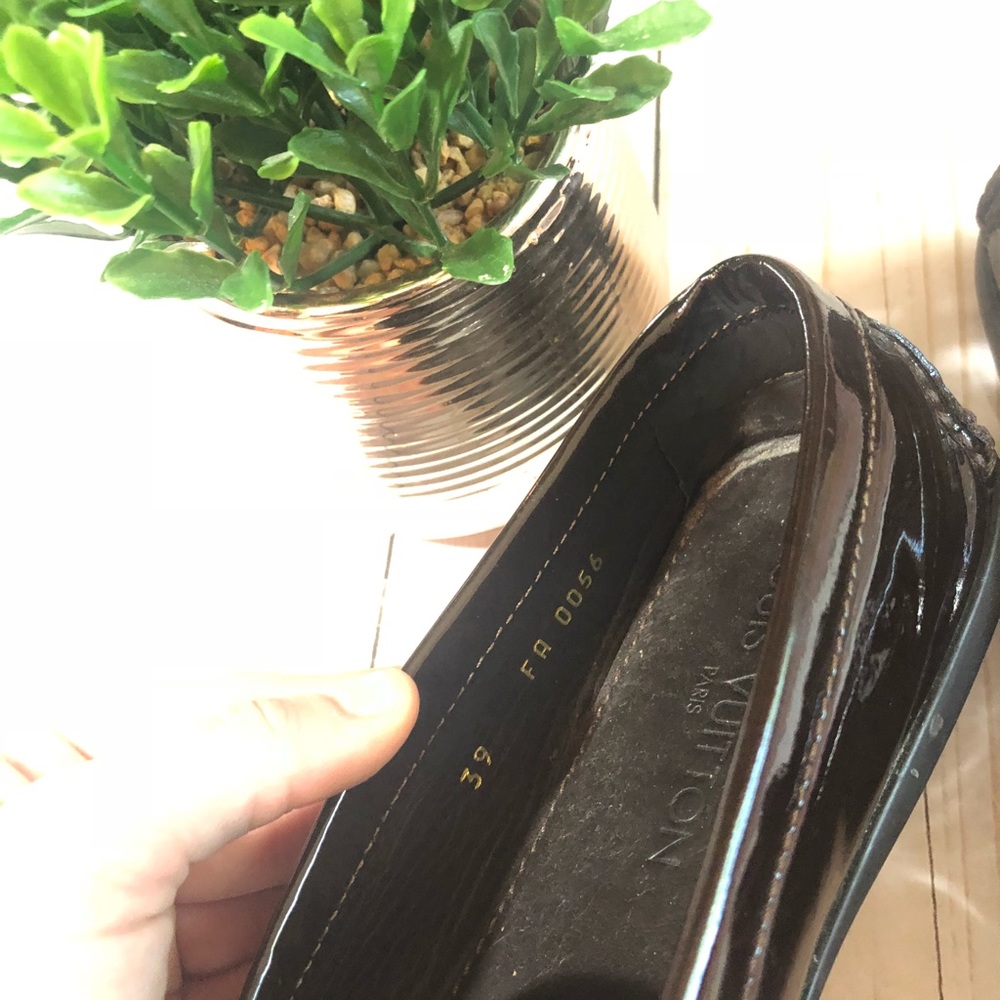 Monogram LV patent leather loafers - Picture 5 of 8